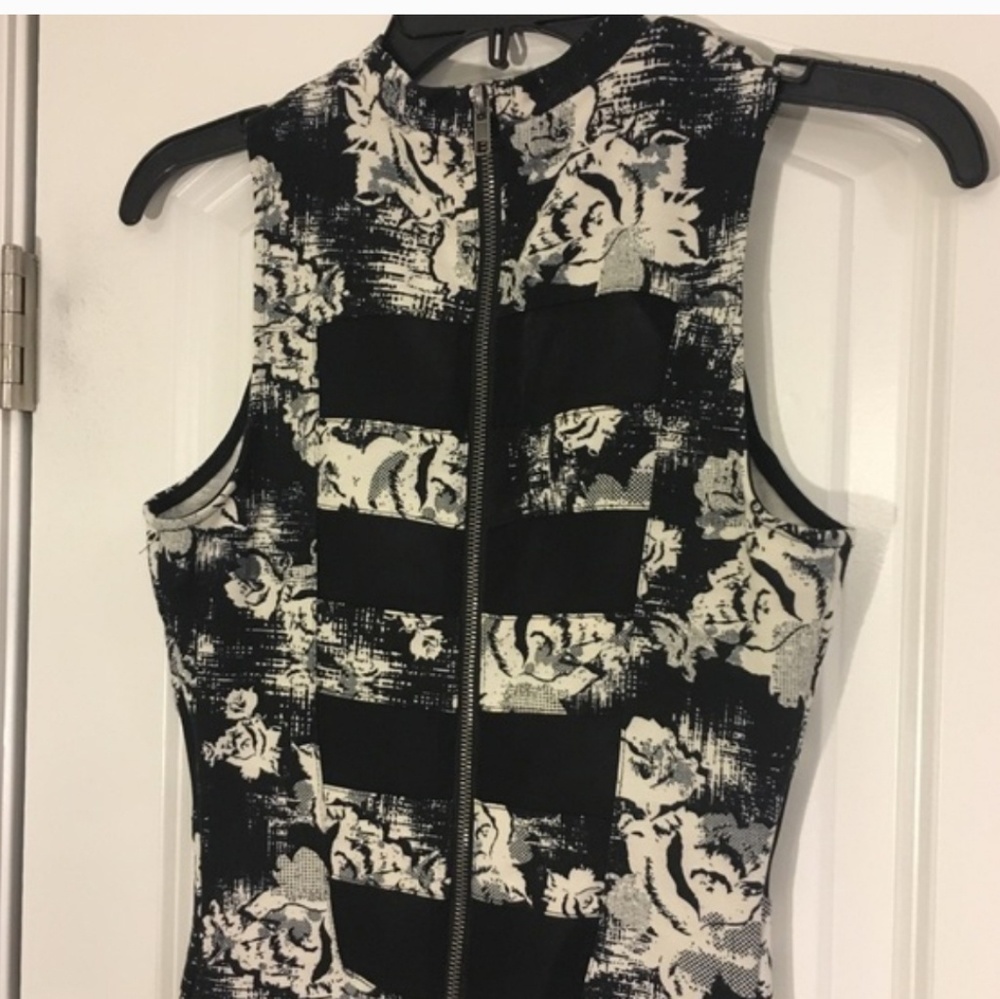 Dress - Picture 3 of 4